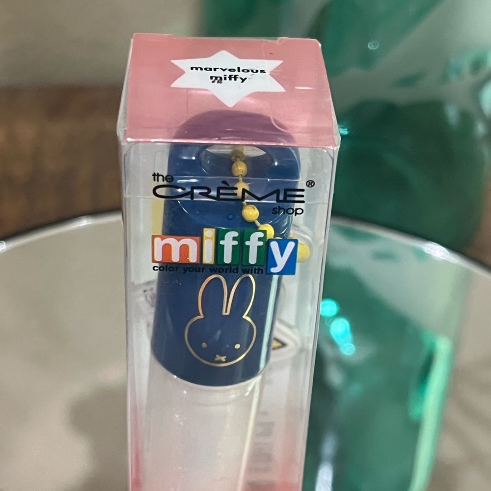 The Creme Shop x Miffy Lip Oil in Marvelous Miffy, new! - Picture 3 of 8
